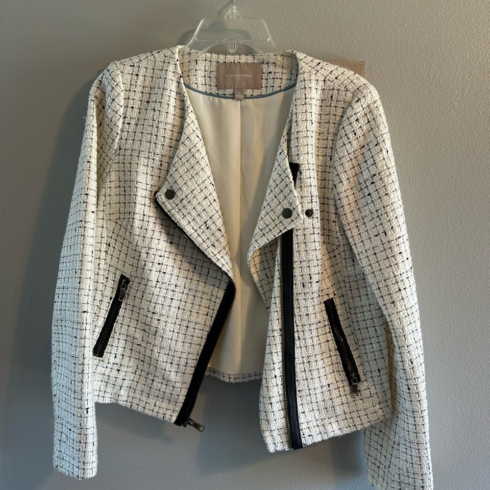 Banana Republic White and Black Tweed Blazer